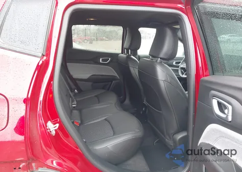 2025 Jeep Compass Latitude 4X4 from USA, damaged, VIN 3C4NJDBN7ST579903